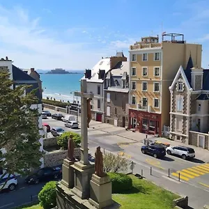 https://le-petit-sillon-joli-t2-rnov-vue-mer-1-place-de-parking.inbrittany.com