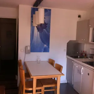 https://studio-cabine-la-daille.hotels-rhonealpes.com